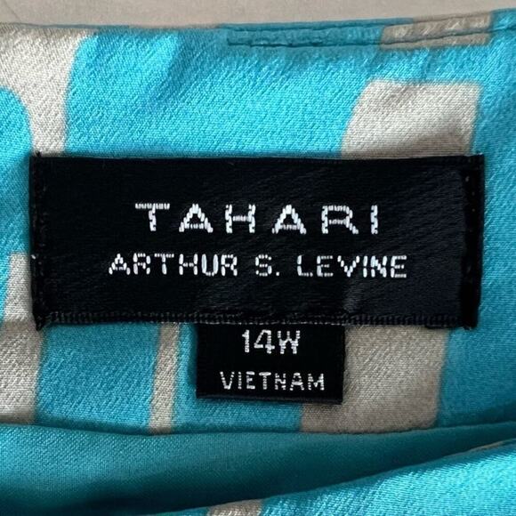 Tahari Graphic Print Crepe de Chine Shift Dress, Keyhole, Turquoise, size 14W - Picture 6 of 14